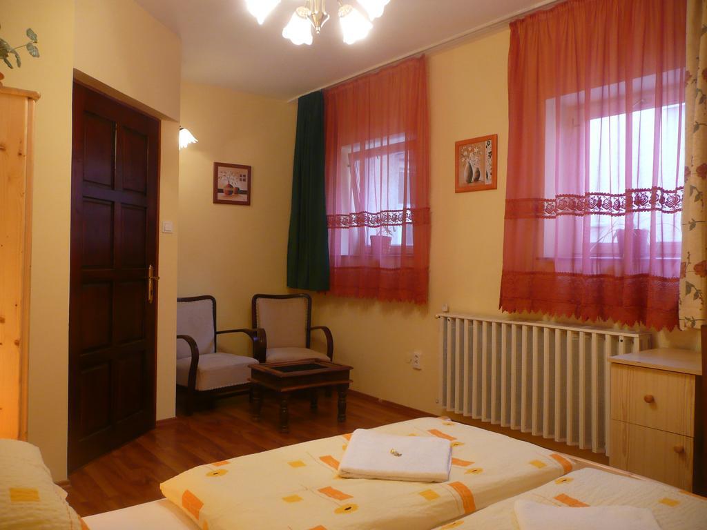 Hotel Kincses Vendeghaz Debrecín Pokoj fotografie