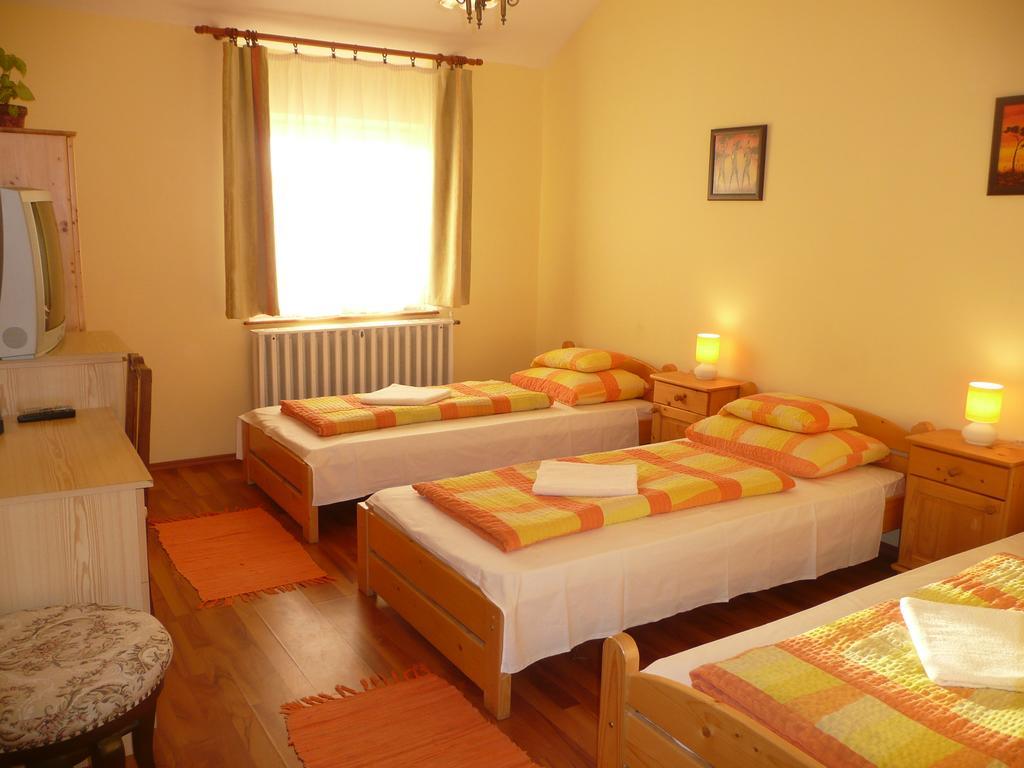 Hotel Kincses Vendeghaz Debrecín Pokoj fotografie